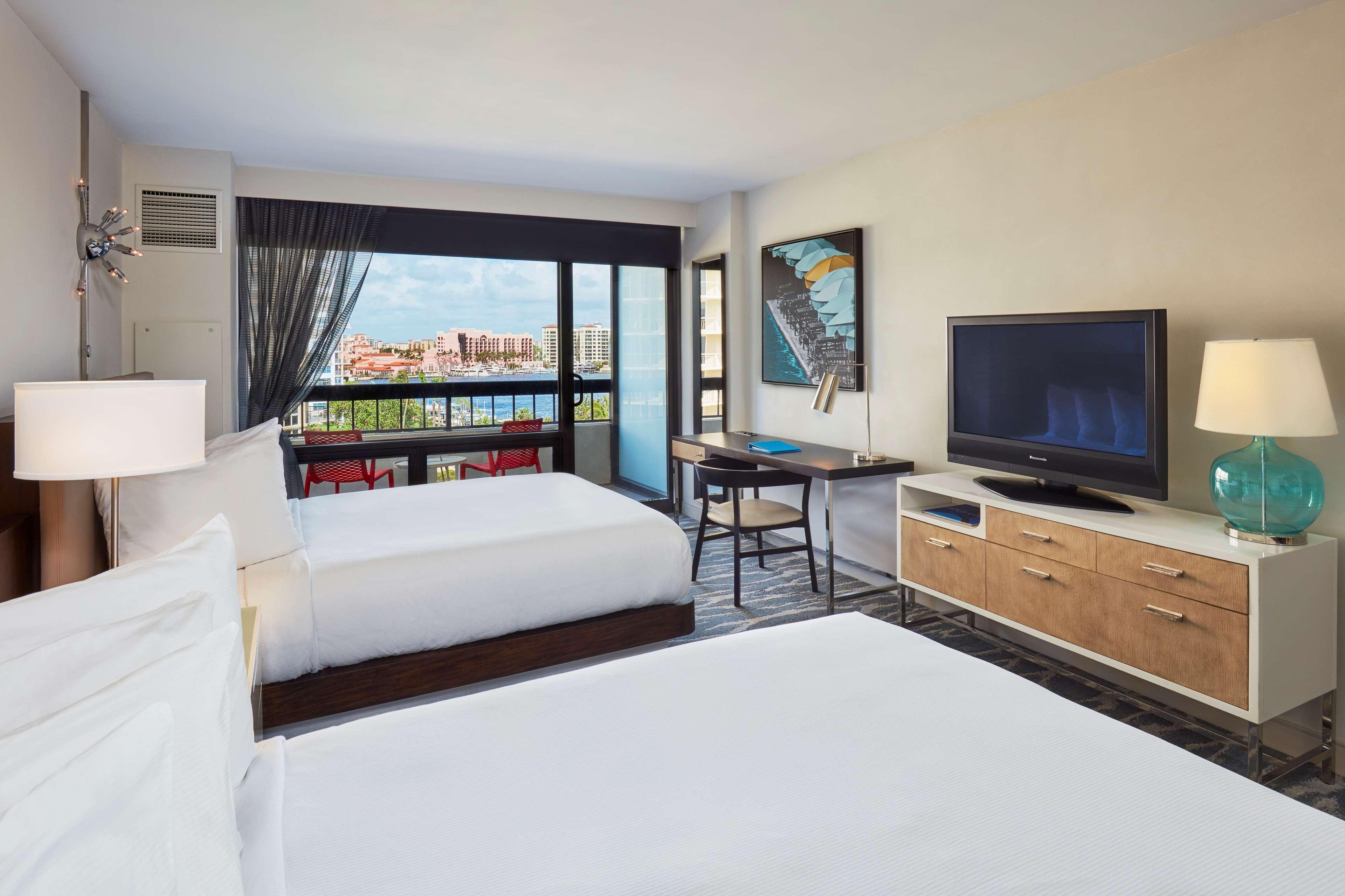 Waterstone Resort & Marina Boca Raton, Curio Collection By Hilton Exterior photo
