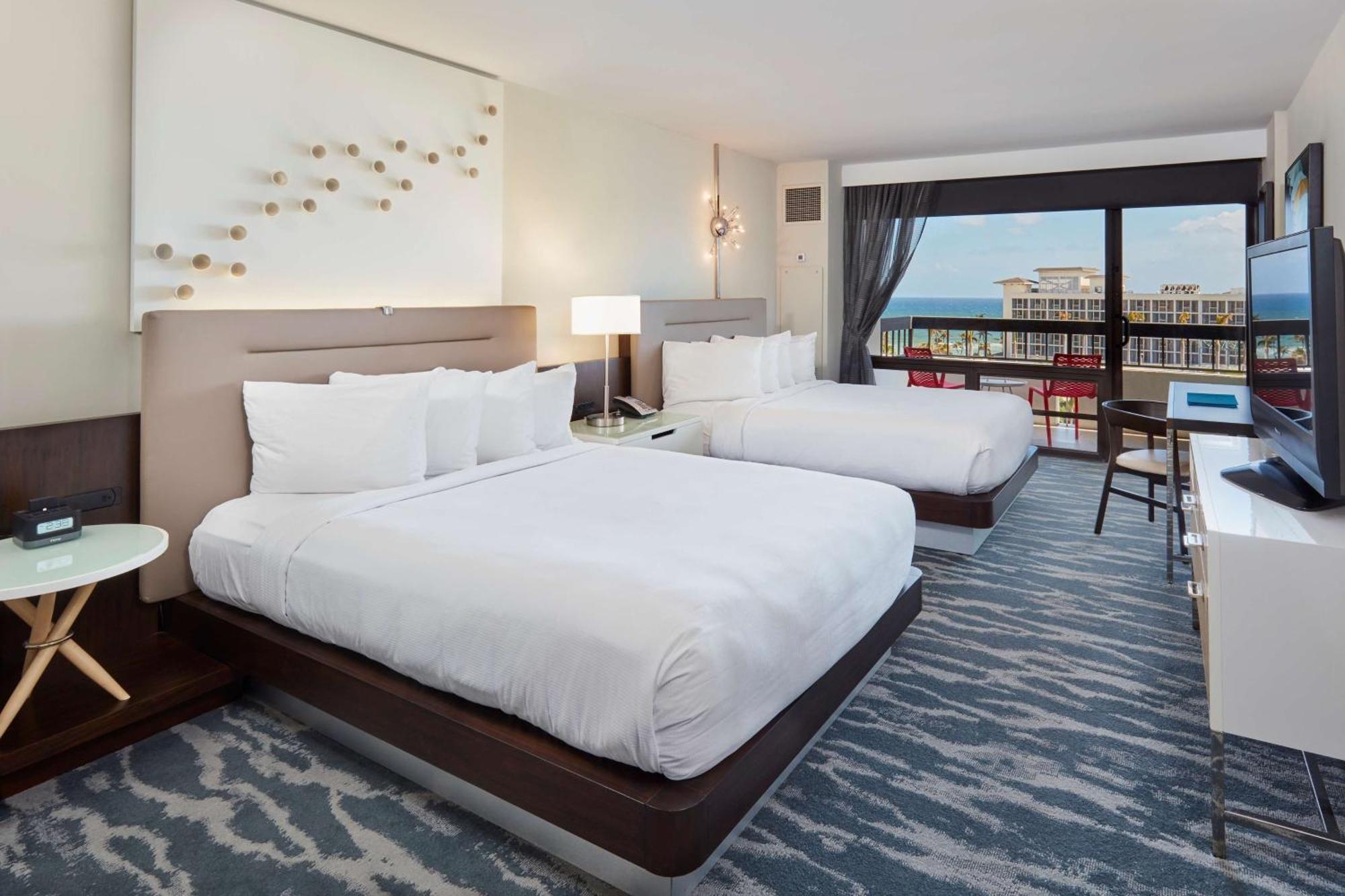 Waterstone Resort & Marina Boca Raton, Curio Collection By Hilton Exterior photo
